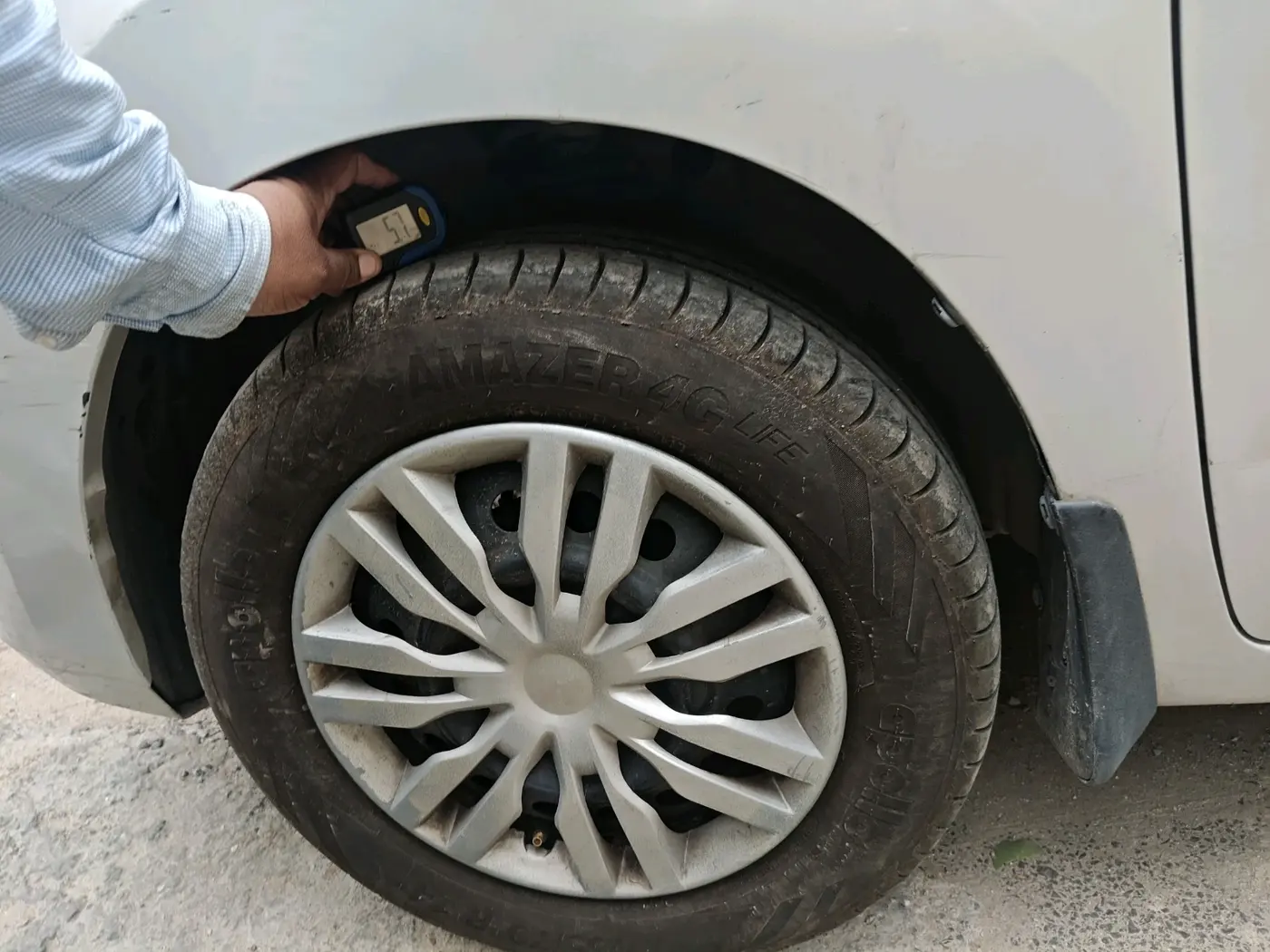 2014 Maruti Wagon R 1.0 VXI, Petrol, Manual, 50,239 km, tyre