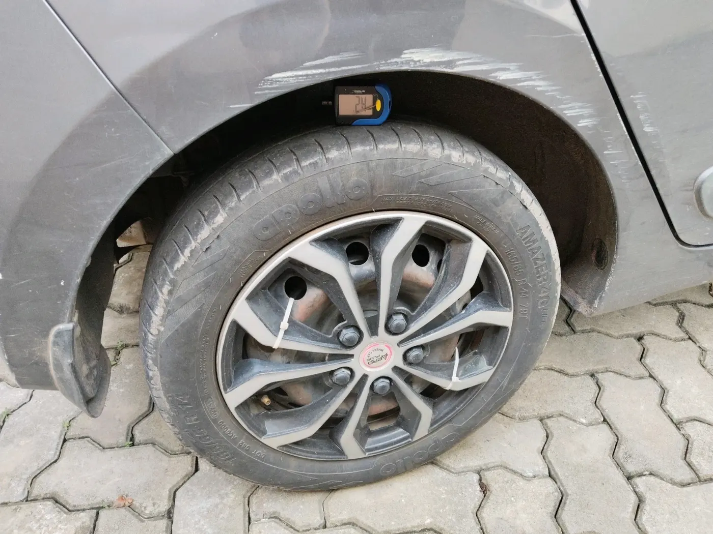 2014 Hyundai Grand i10 SPORTZ 1.2 KAPPA VTVT, Petrol, Manual, 1,30,032 km, tyre