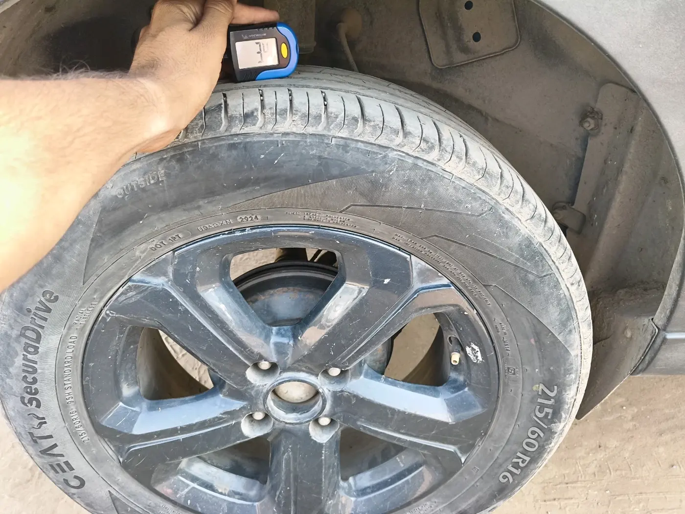 2022 Tata NEXON XZA PLUS DIESEL DARK EDITION, Diesel, Automatic, 1,46,100 km, tyre