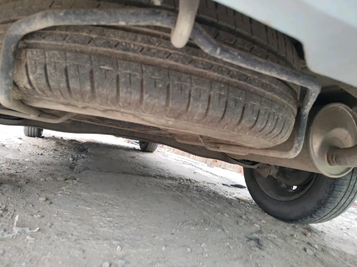 2023 Maruti Ertiga   VXI (O) CNG, CNG, Manual, 83,197 km, tyre