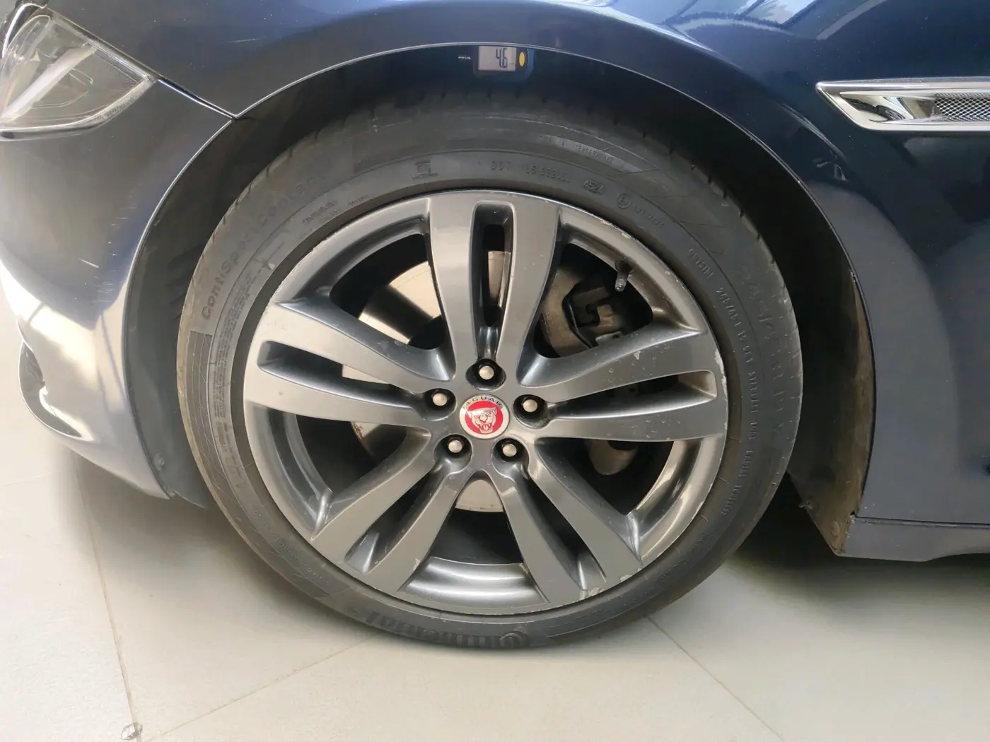 2014 Jaguar XJ L  3.0 Diesel , Diesel, Automatic, 36,076 km, tyre