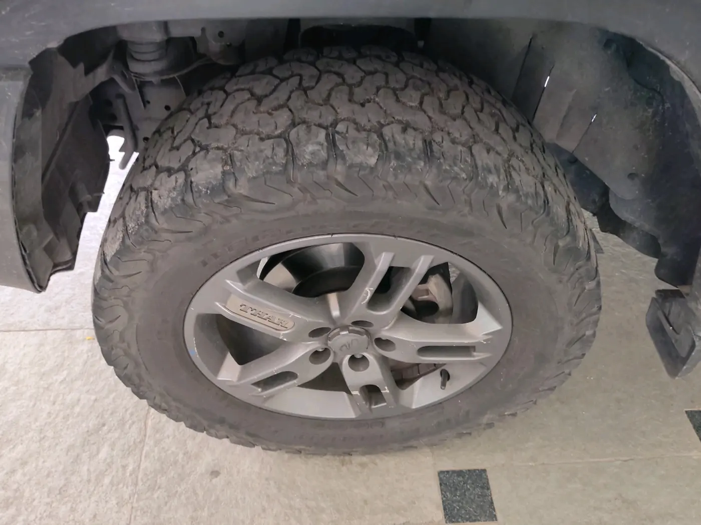 2021 Mahindra Thar LX D AT 4WD HT, Diesel, Automatic, 1,51,661 km, tyre