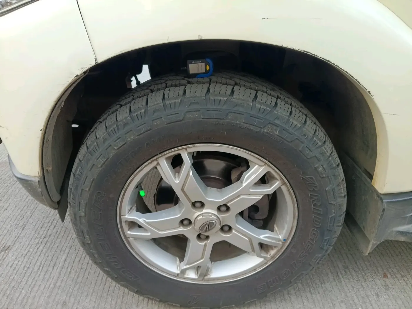 2015 Mahindra Scorpio S10 4WD, Diesel, Manual, 1,93,877 km, tyre