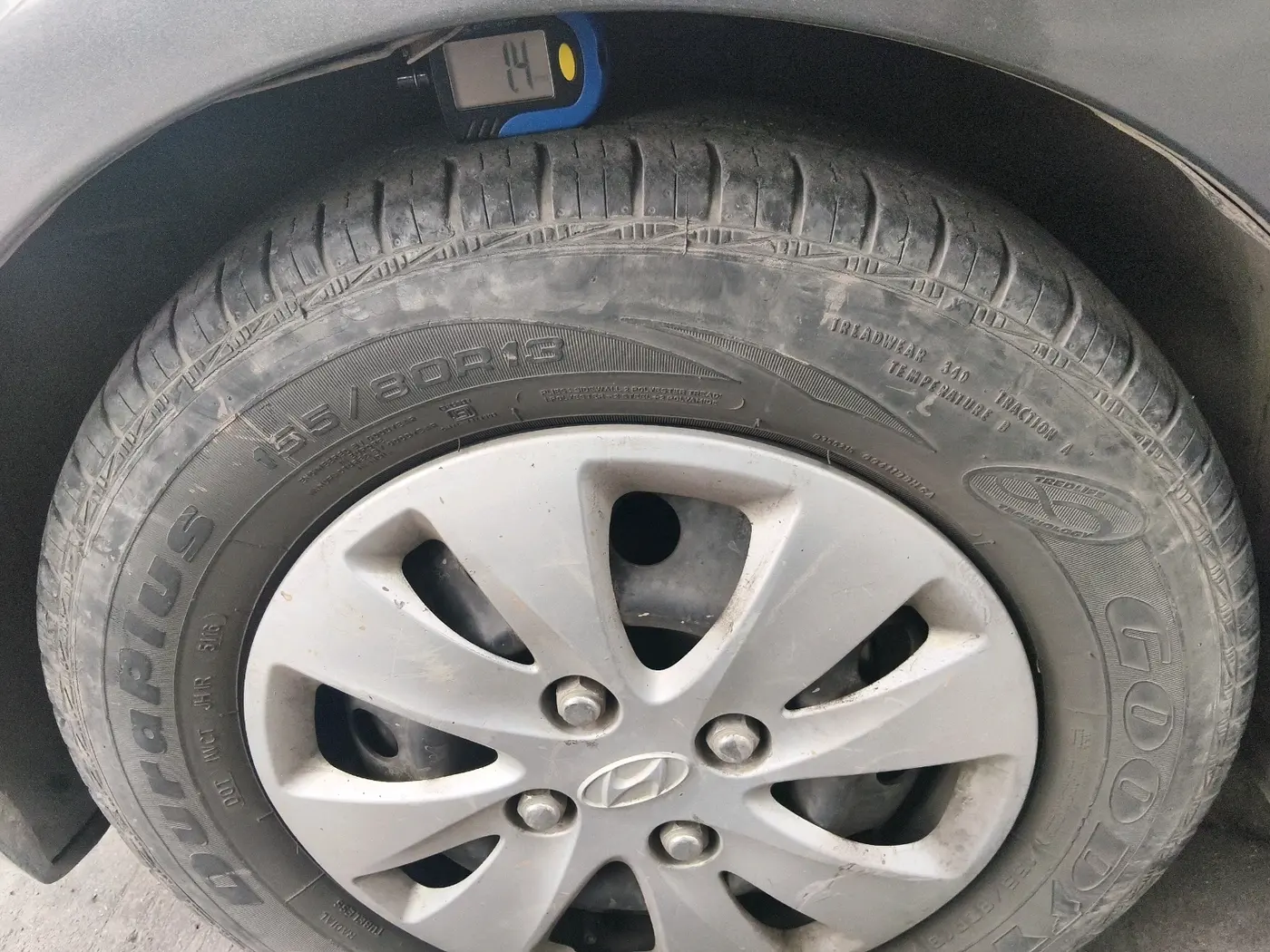 2011 Hyundai i10 ASTA 1.2, Petrol, Manual, 61,855 km, tyre