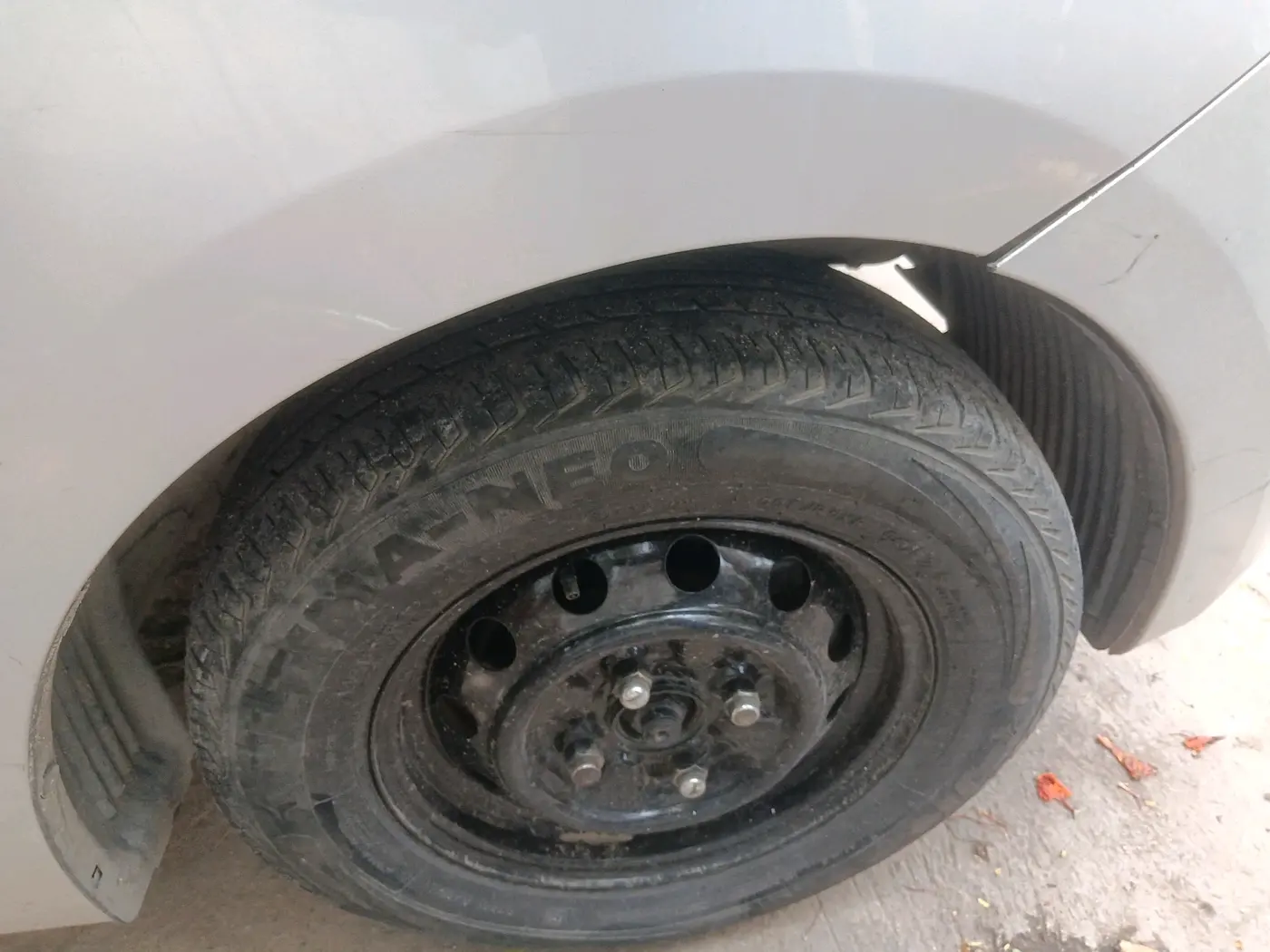 2017 Hyundai Eon D-LITE+, Petrol, Manual, 51,589 km, tyre