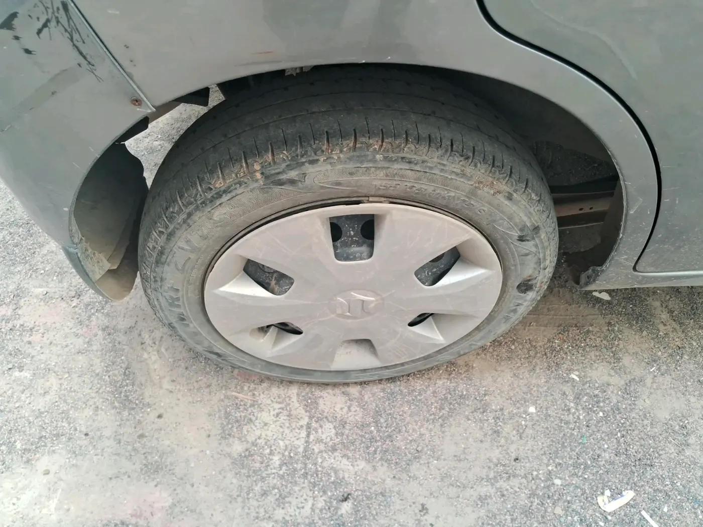 2014 Maruti Wagon R 1.0 VXI, Petrol, Manual, 79,243 km, tyre