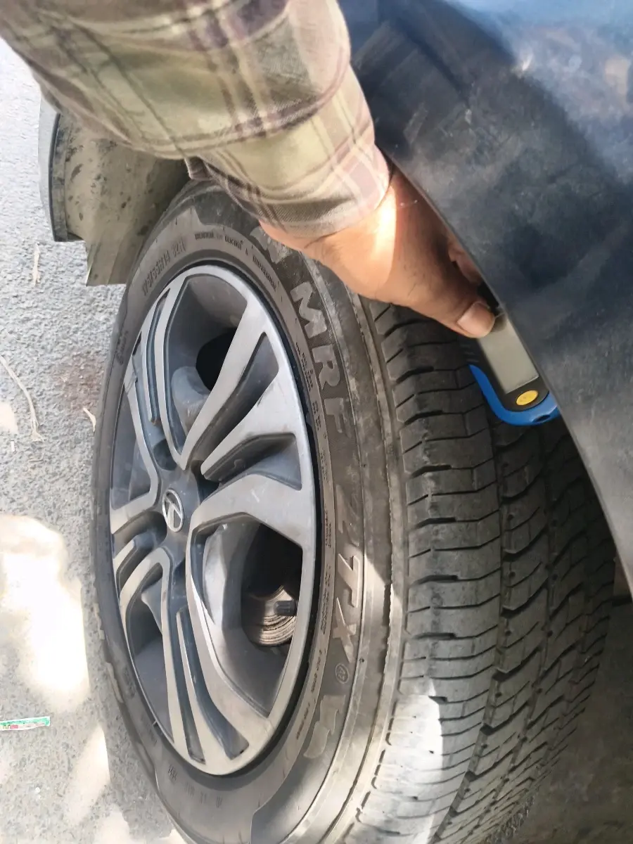 2023 Tata TIGOR XZ PLUS CNG, CNG, Manual, 63,575 km, tyre