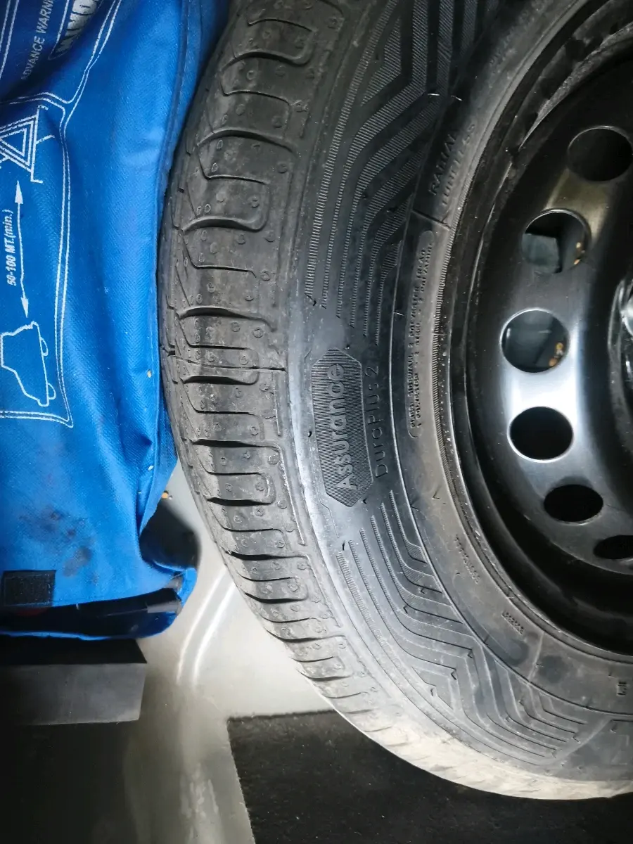 2023 Tata TIGOR XZ PLUS CNG, CNG, Manual, 63,575 km, tyre