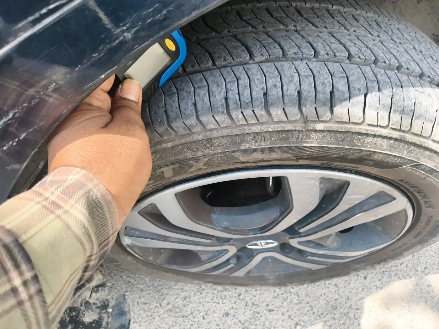 2023 Tata TIGOR XZ PLUS CNG, CNG, Manual, 63,575 km, tyre