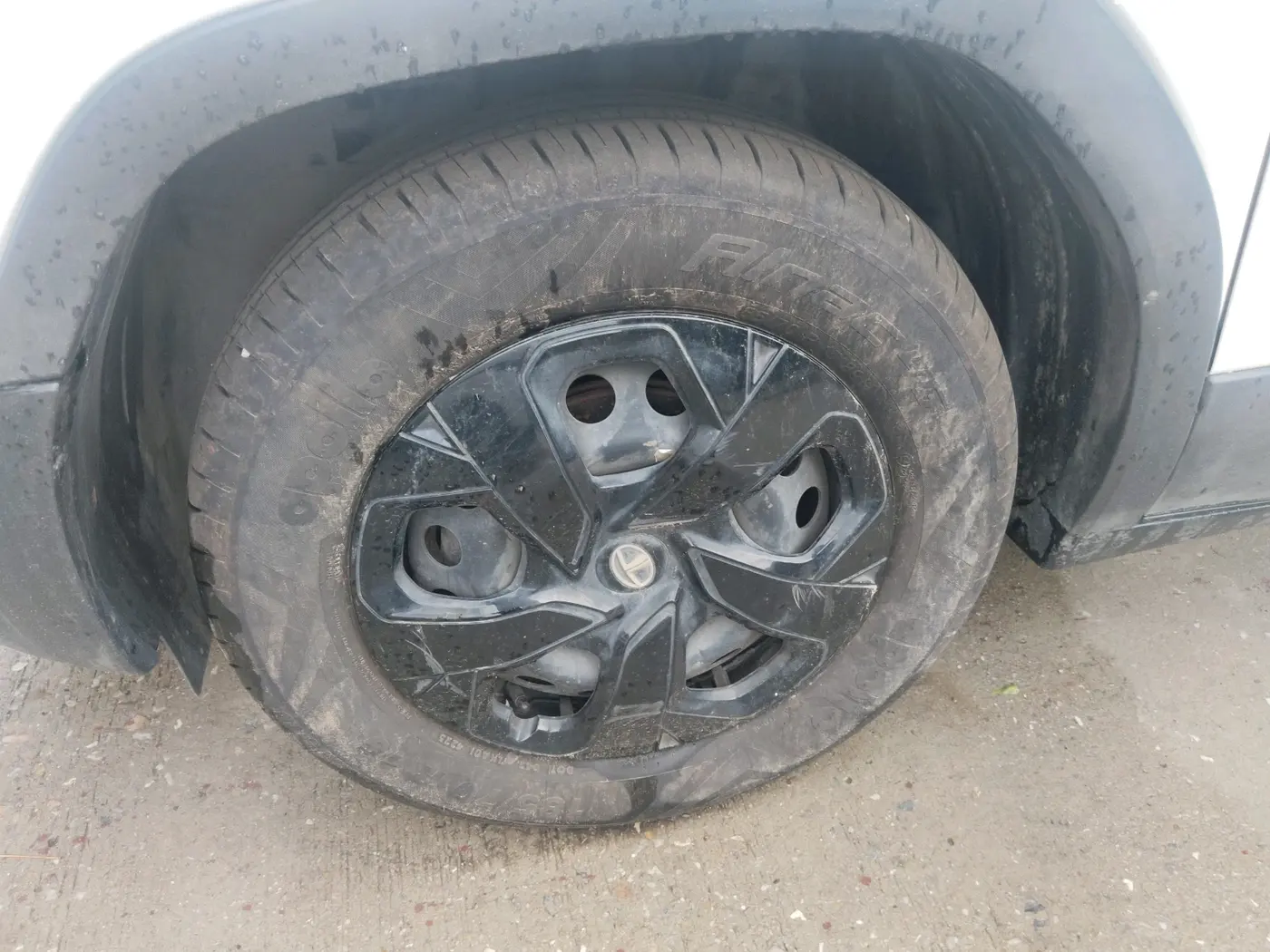 2023 Tata PUNCH ADVENTURE MT CNG , CNG, Manual, 32,452 km, tyre