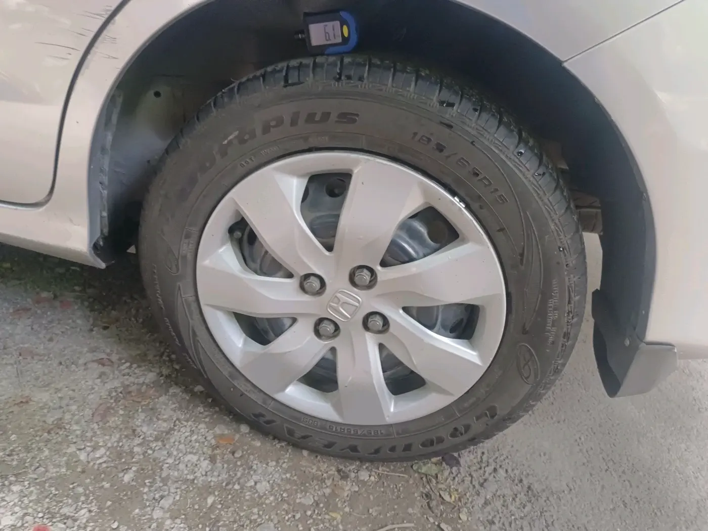 2015 Honda Mobilio 1.5L I-VTEC S, Petrol, Manual, 49,500 km, tyre