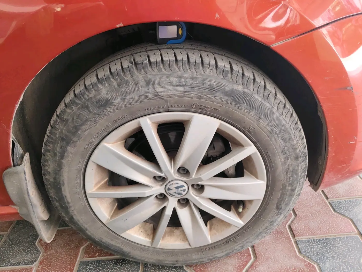 2016 Volkswagen Polo HIGHLINE1.5L, Diesel, Manual, 52,970 km, tyre