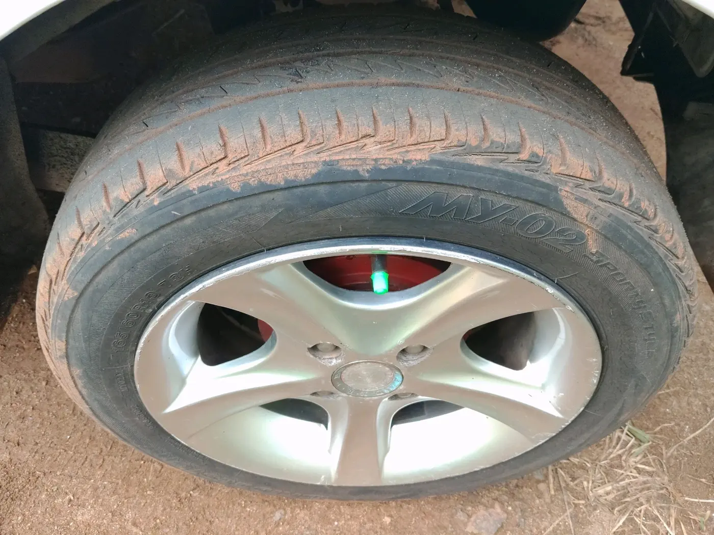 2016 Hyundai Eon ERA +, Petrol, Manual, 49,330 km, tyre