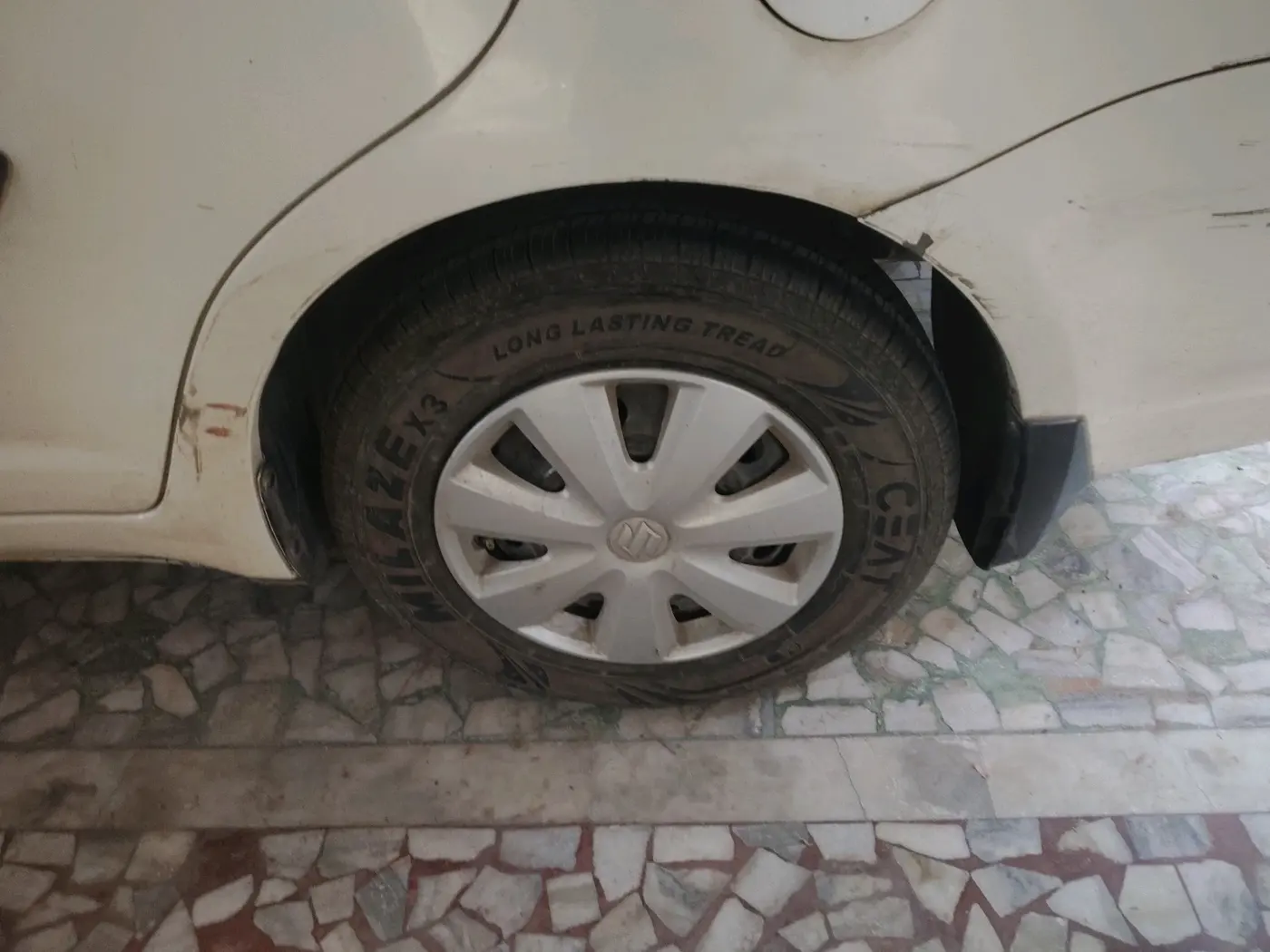 2011 Maruti Swift Dzire VXI, CNG, Manual, 65,059 km, tyre