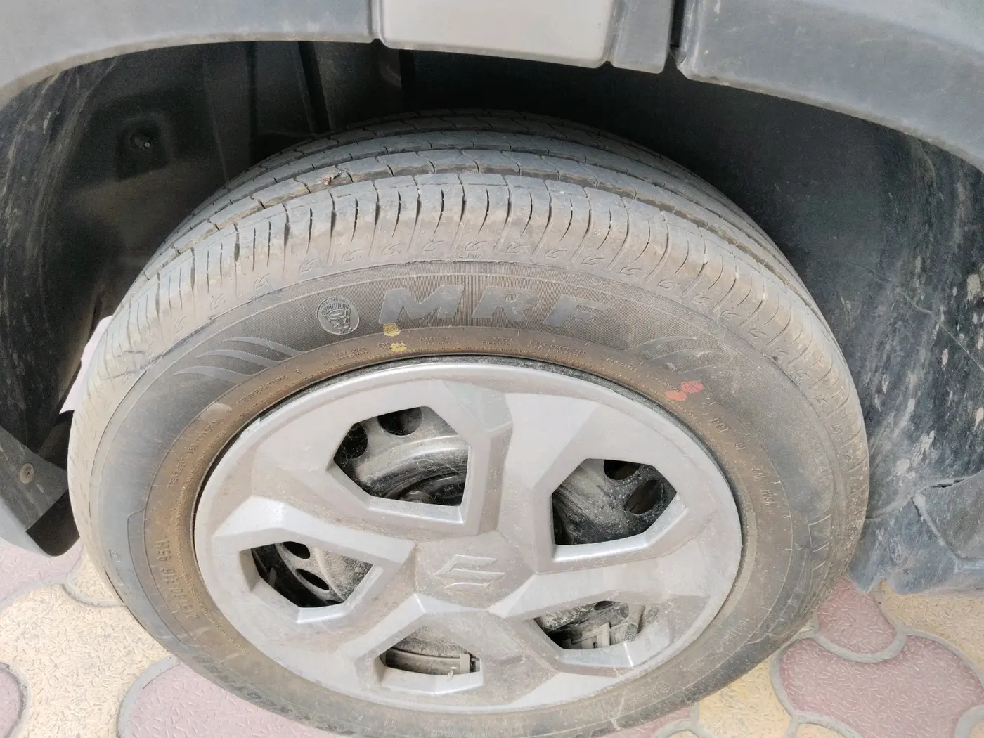 2024 Maruti BREZZA VXI, Petrol, Manual, 10,383 km, tyre