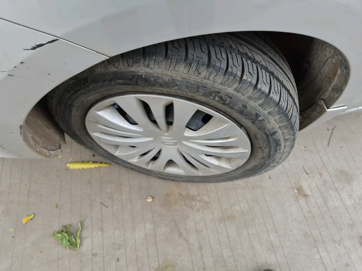 2014 Maruti Ertiga VXI, Petrol, Manual, 63,623 km, tyre