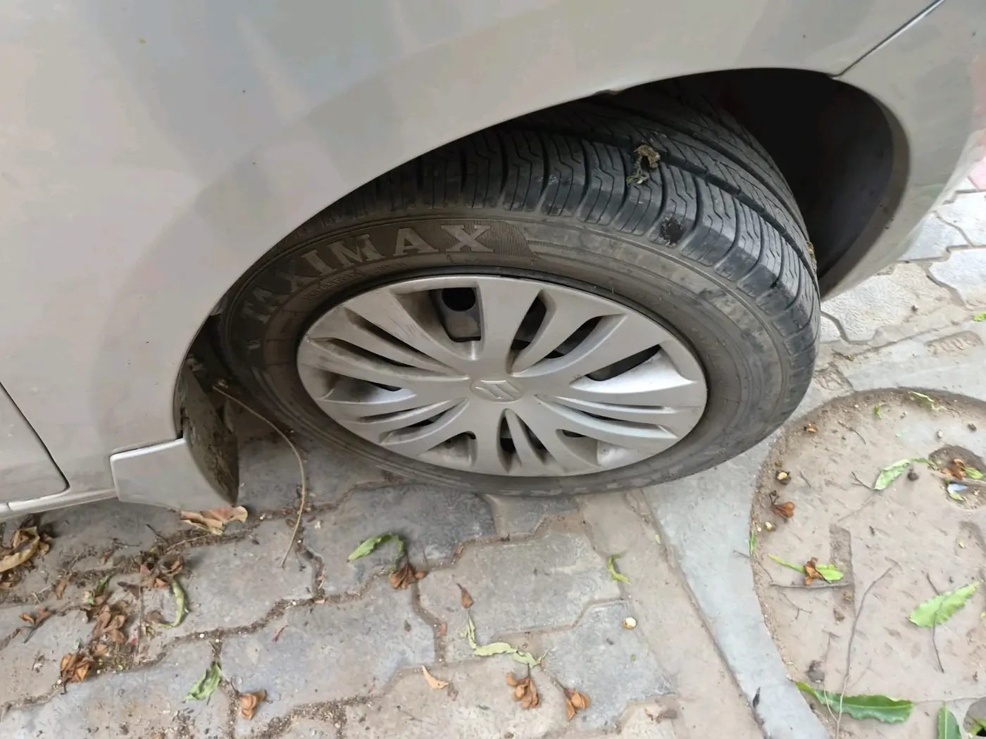 2014 Maruti Ertiga VXI, Petrol, Manual, 63,623 km, tyre