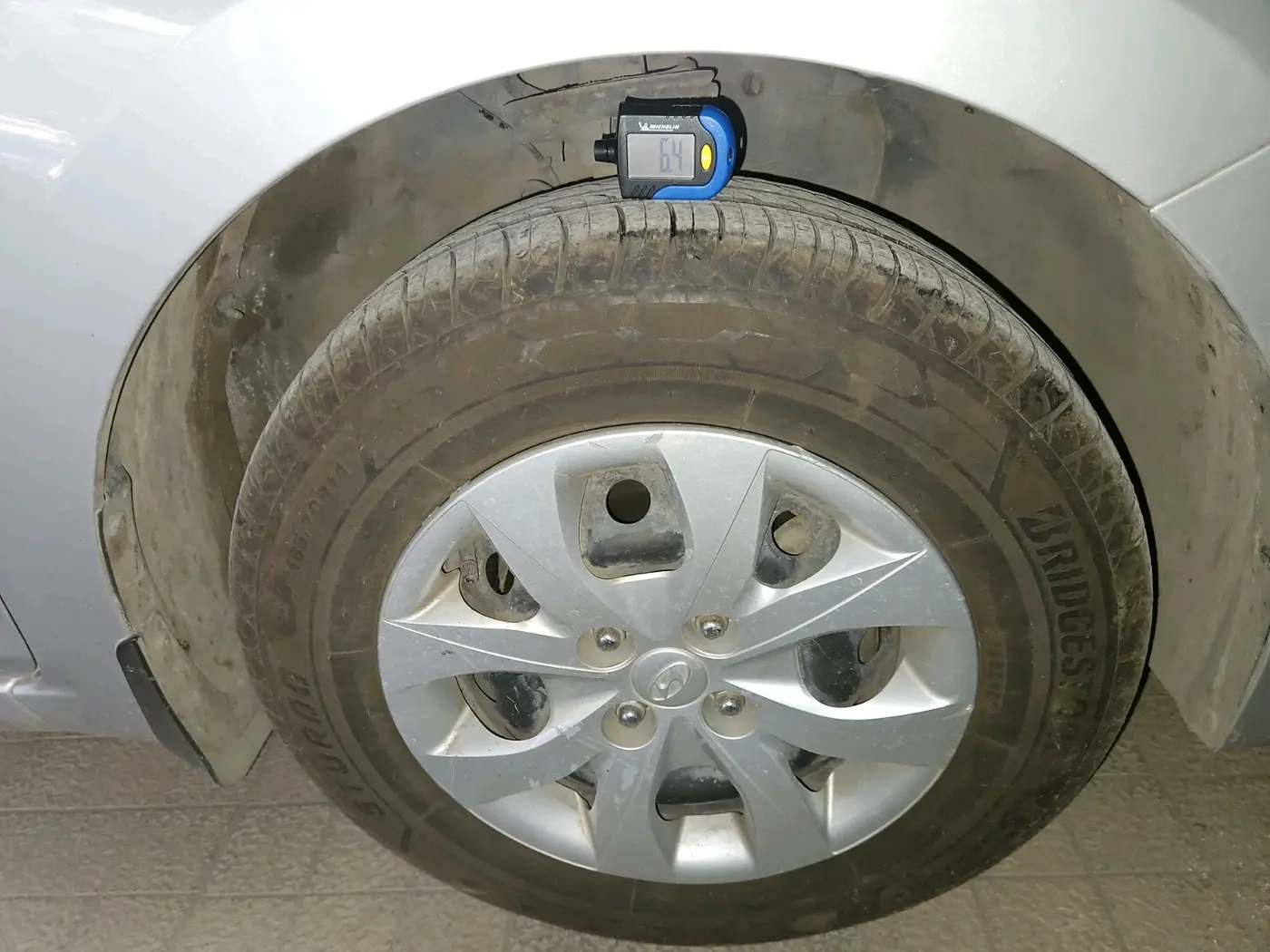 2015 Hyundai Elite i20 MAGNA 1.2, CNG, Manual, 98,939 km, tyre
