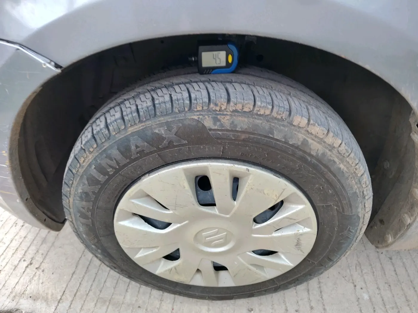 2014 Maruti Swift VXI, Petrol, Manual, 68,707 km, tyre