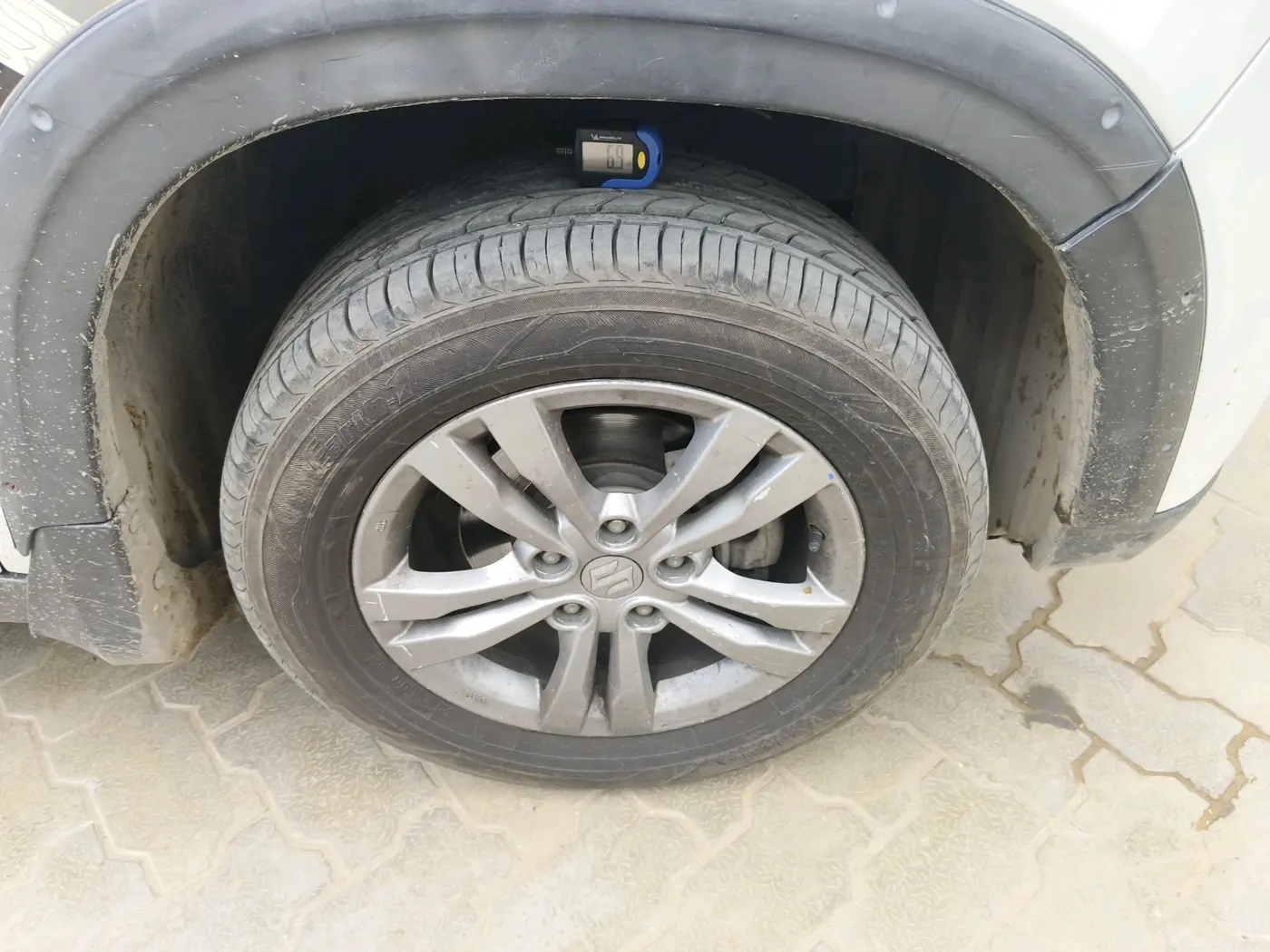 2018 Maruti Vitara Brezza ZDI, Diesel, Manual, 1,02,477 km, tyre