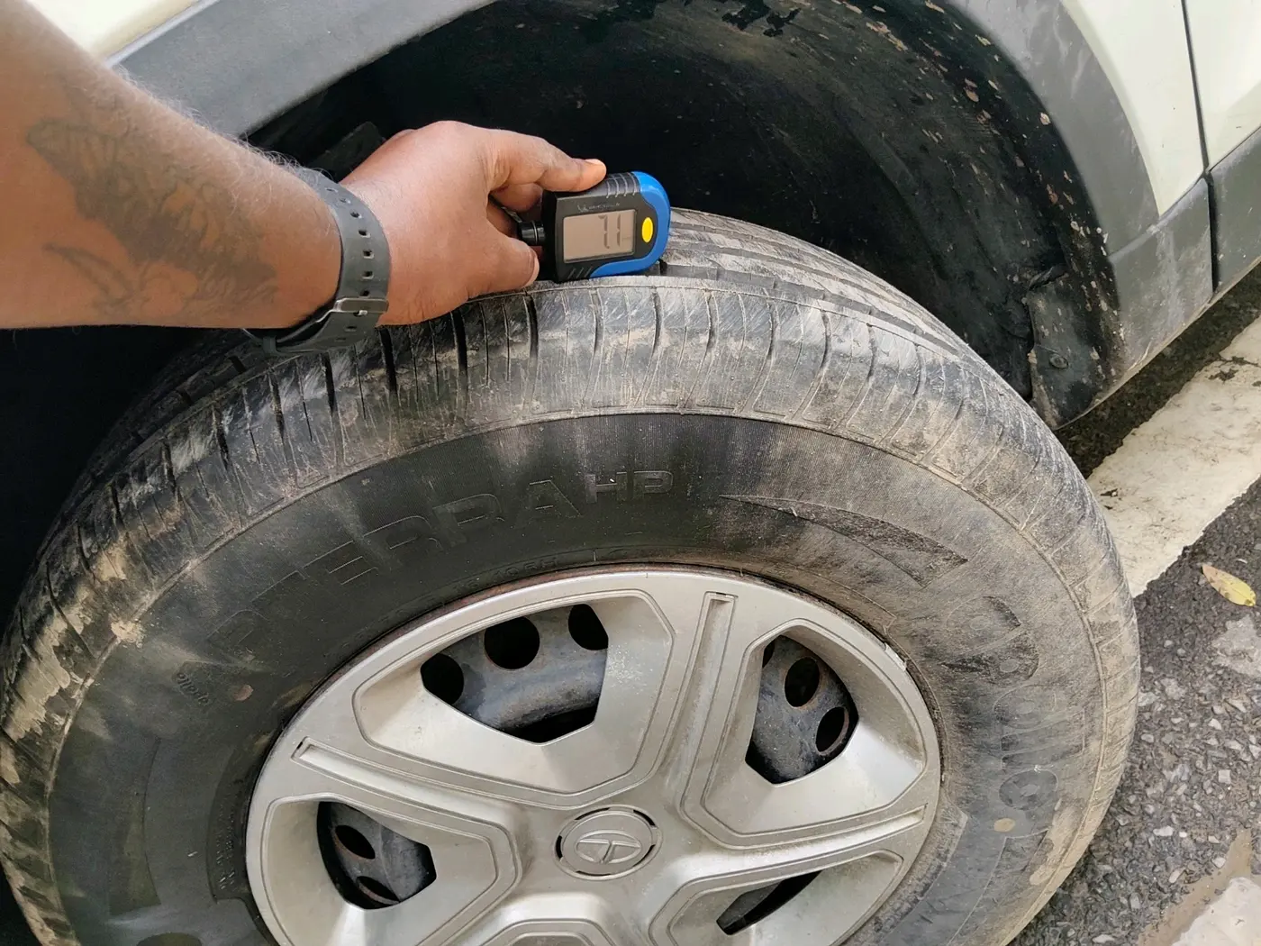 2019 Tata Harrier XM 2.0L KRYOTEC, Diesel, Manual, 1,154 km, tyre
