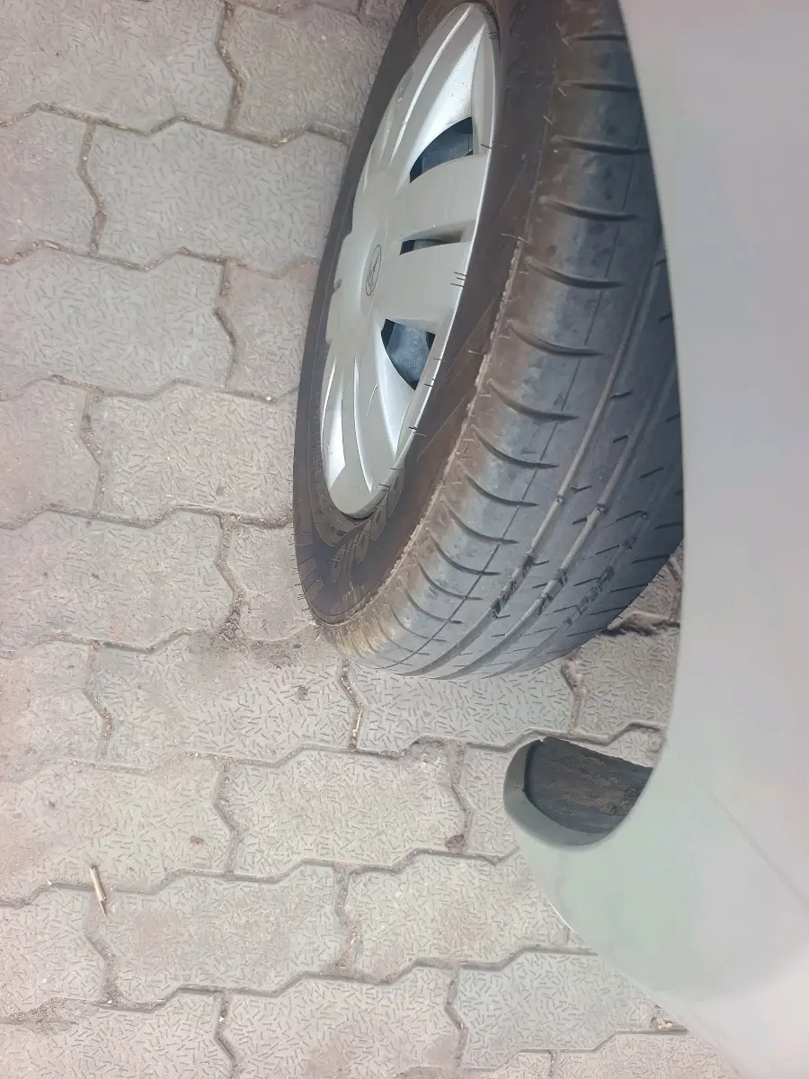 2015 Maruti Alto 800 LXI, Petrol, Manual, 63,097 km, tyre