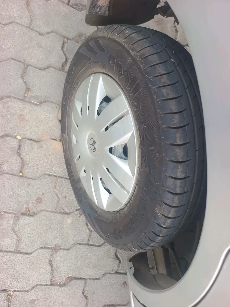 2015 Maruti Alto 800 LXI, Petrol, Manual, 63,097 km, tyre