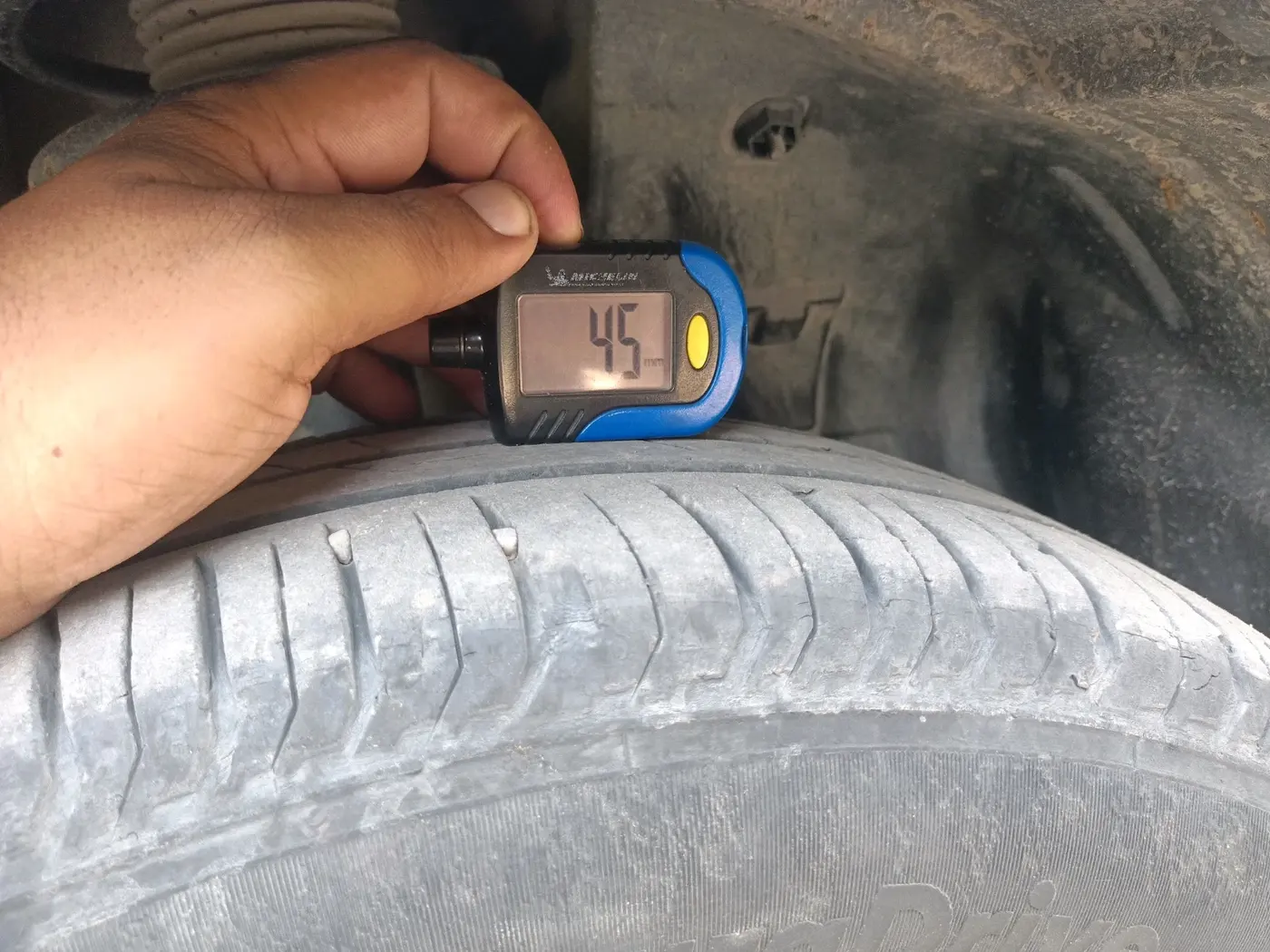 2023 Tata PUNCH ADVENTURE MT, Petrol, Manual, 59,602 km, tyre