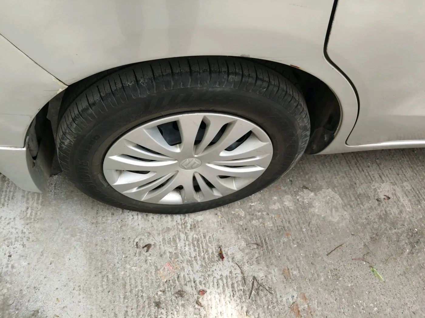 2015 Maruti Ertiga VXI CNG ANNIVERSARY EDITION, CNG, Manual, 1,13,270 km, tyre