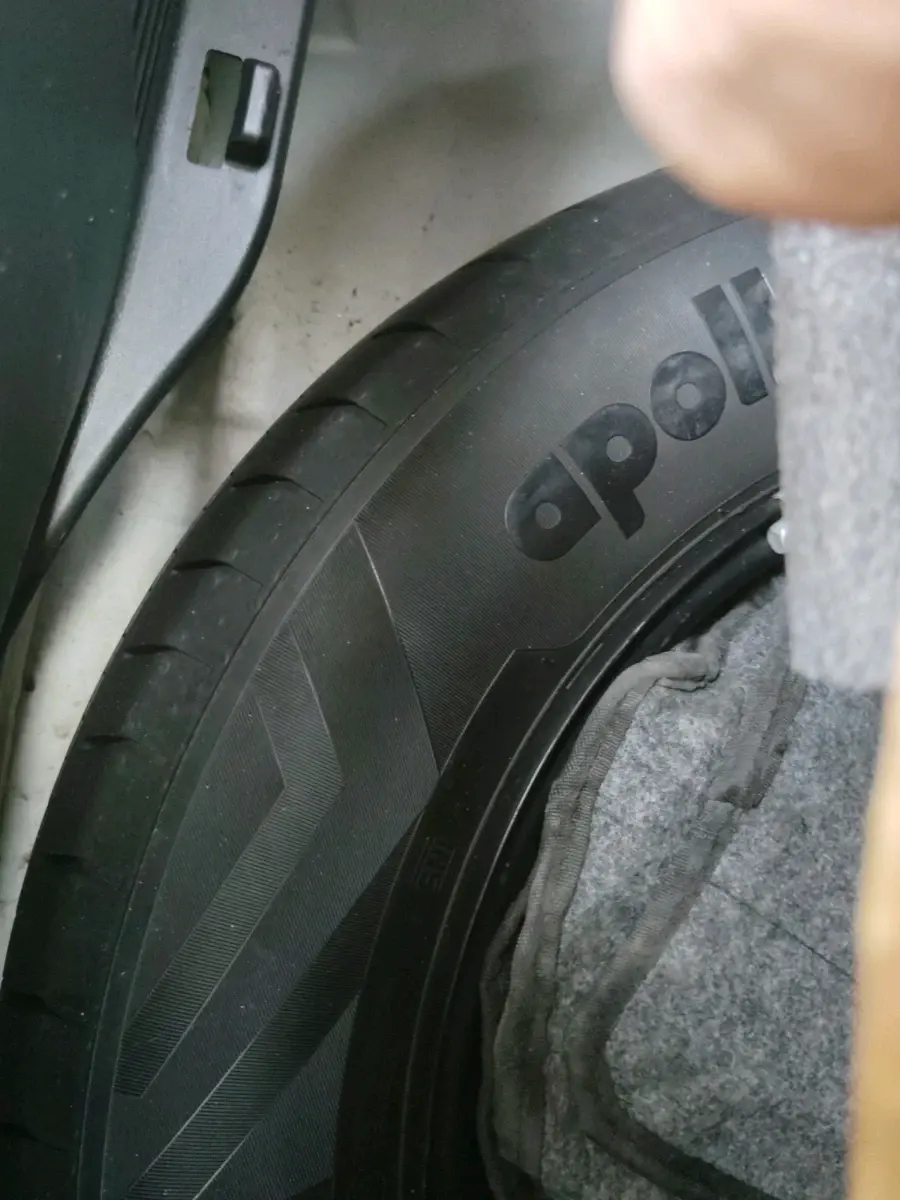 2019 Hyundai VENUE S 1.2, CNG, Manual, 96,186 km, tyre