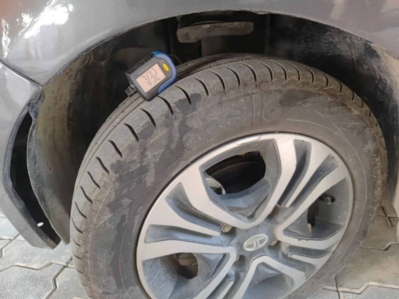 2020 Tata Tiago XZ PETROL, Petrol, Manual, 53,922 km, tyre