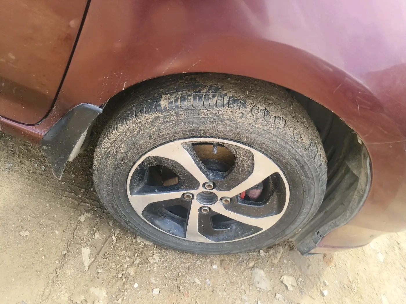 2012 Honda City 1.5L I-VTEC V MT, Petrol, Manual, 1,02,588 km, tyre