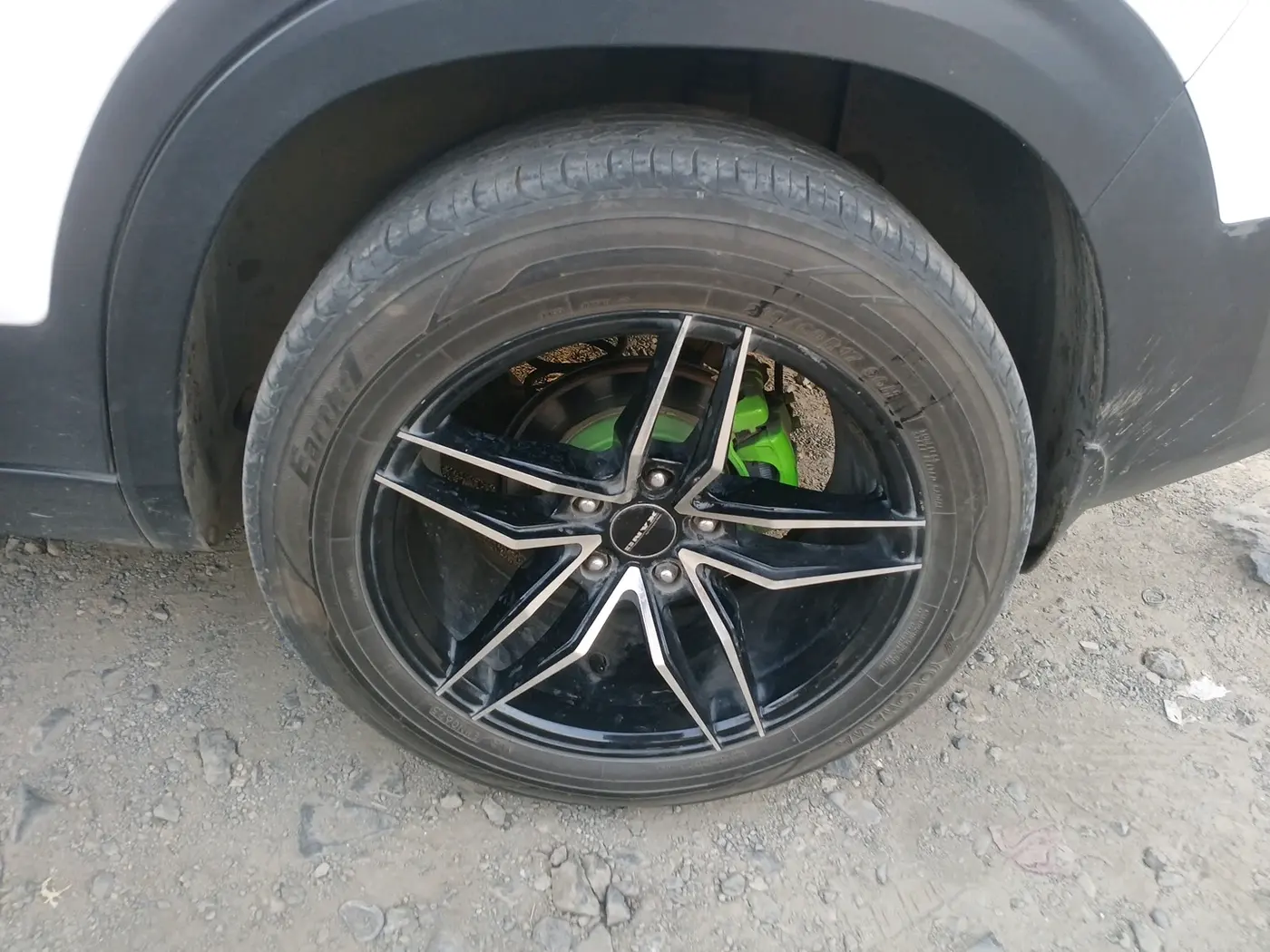 2021 KIA SELTOS HTK PLUS AT 1.5 DIESEL, Diesel, Automatic, 1,34,306 km, tyre