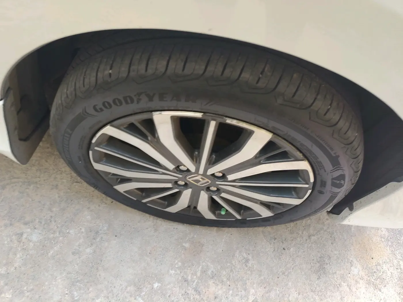 2017 Honda City 1.5L I-VTEC VX, Petrol, Manual, 45,615 km, tyre
