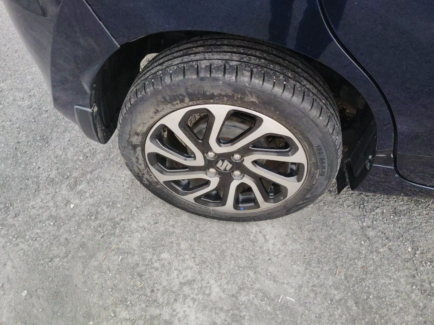 2023 Maruti Baleno ALPHA 1.2 AGS, Petrol, Automatic, 75,001 km, tyre