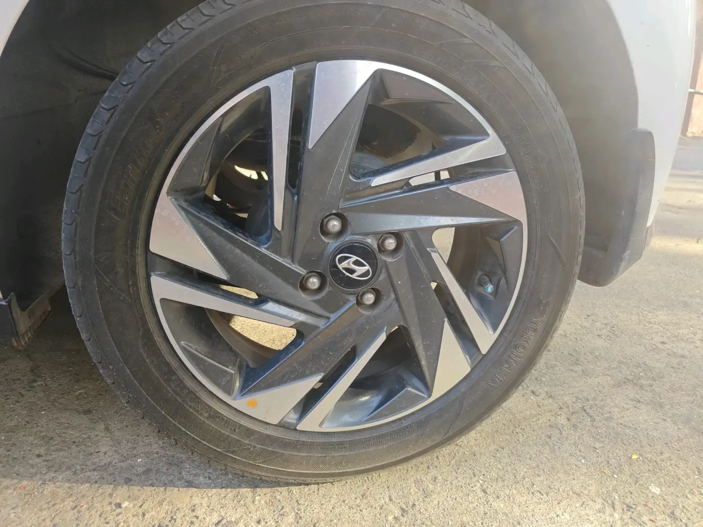 2021 Hyundai NEW I20 Asta 1.0 GDI Turbo IMT, Petrol, Manual, 11,955 km, tyre