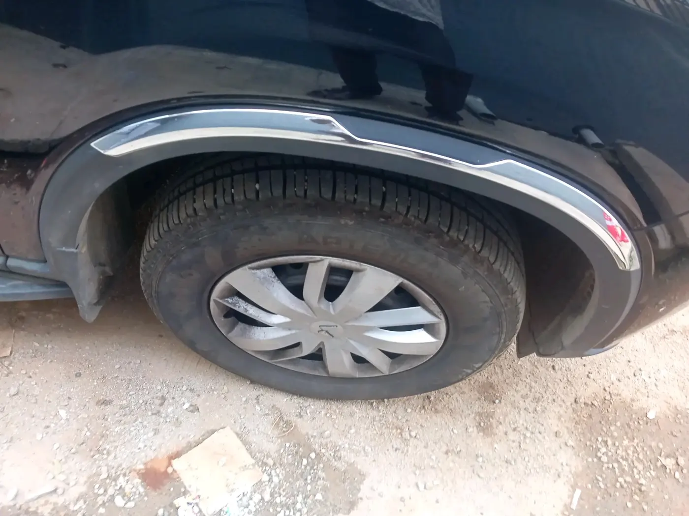 2023 Mahindra SCORPIO-N Z6 DIESEL MT 2WD 7 STR, Diesel, Manual, 14,235 km, tyre