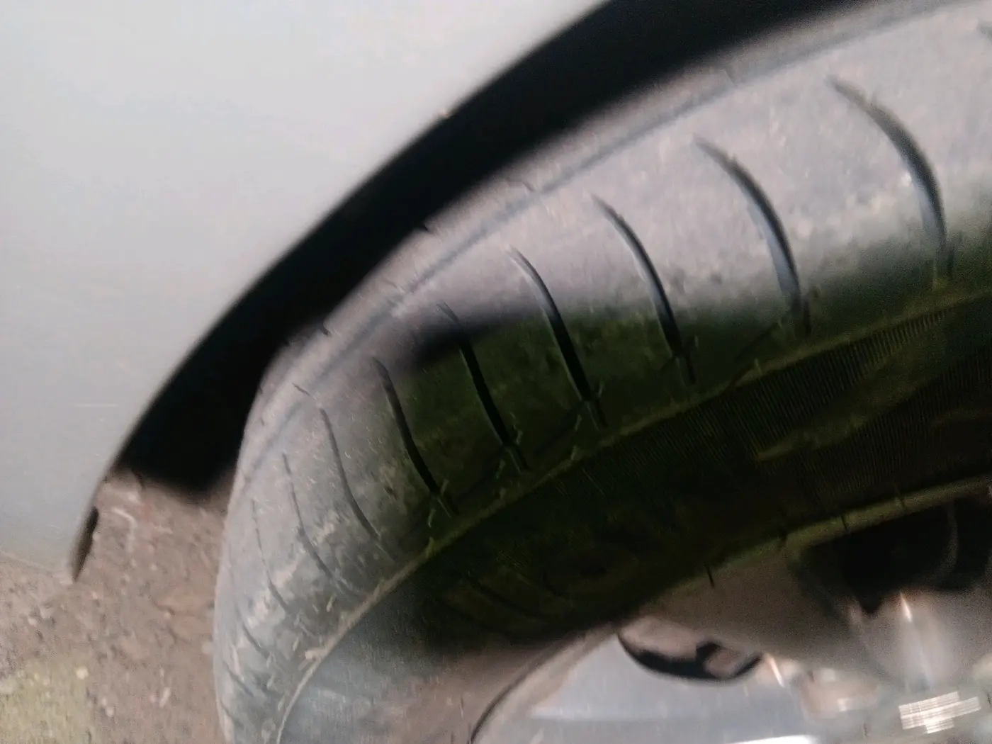 2013 Maruti Ertiga VDI, Diesel, Manual, 1,30,595 km, tyre