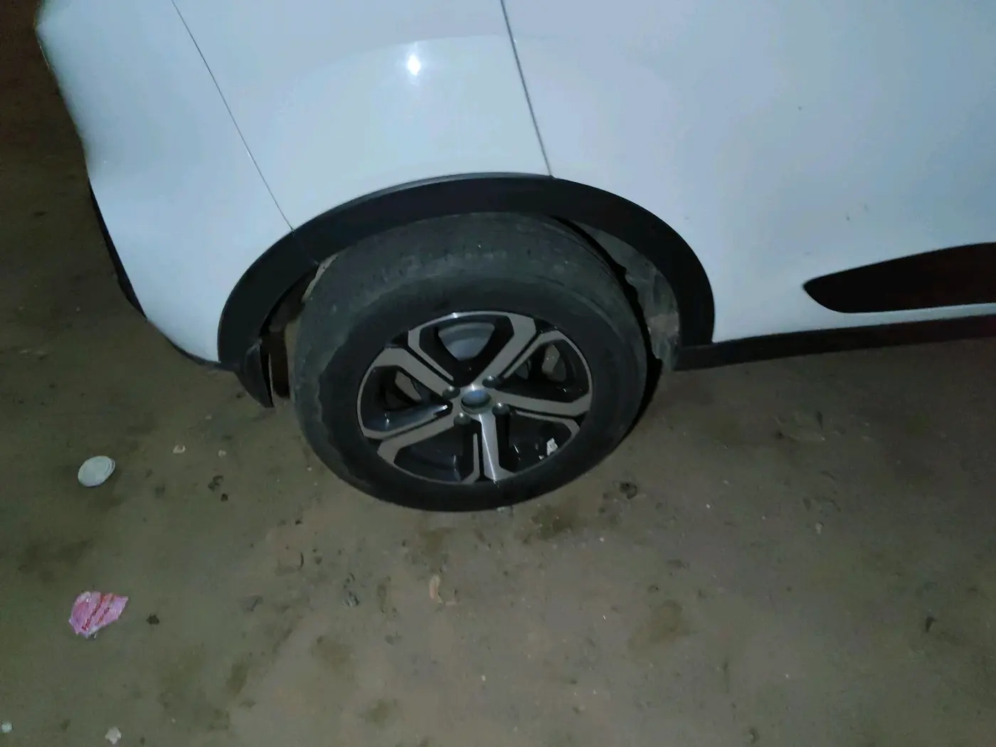 2022 Tata NEXON XZ PLUS (L), Petrol, Manual, 21,740 km, tyre