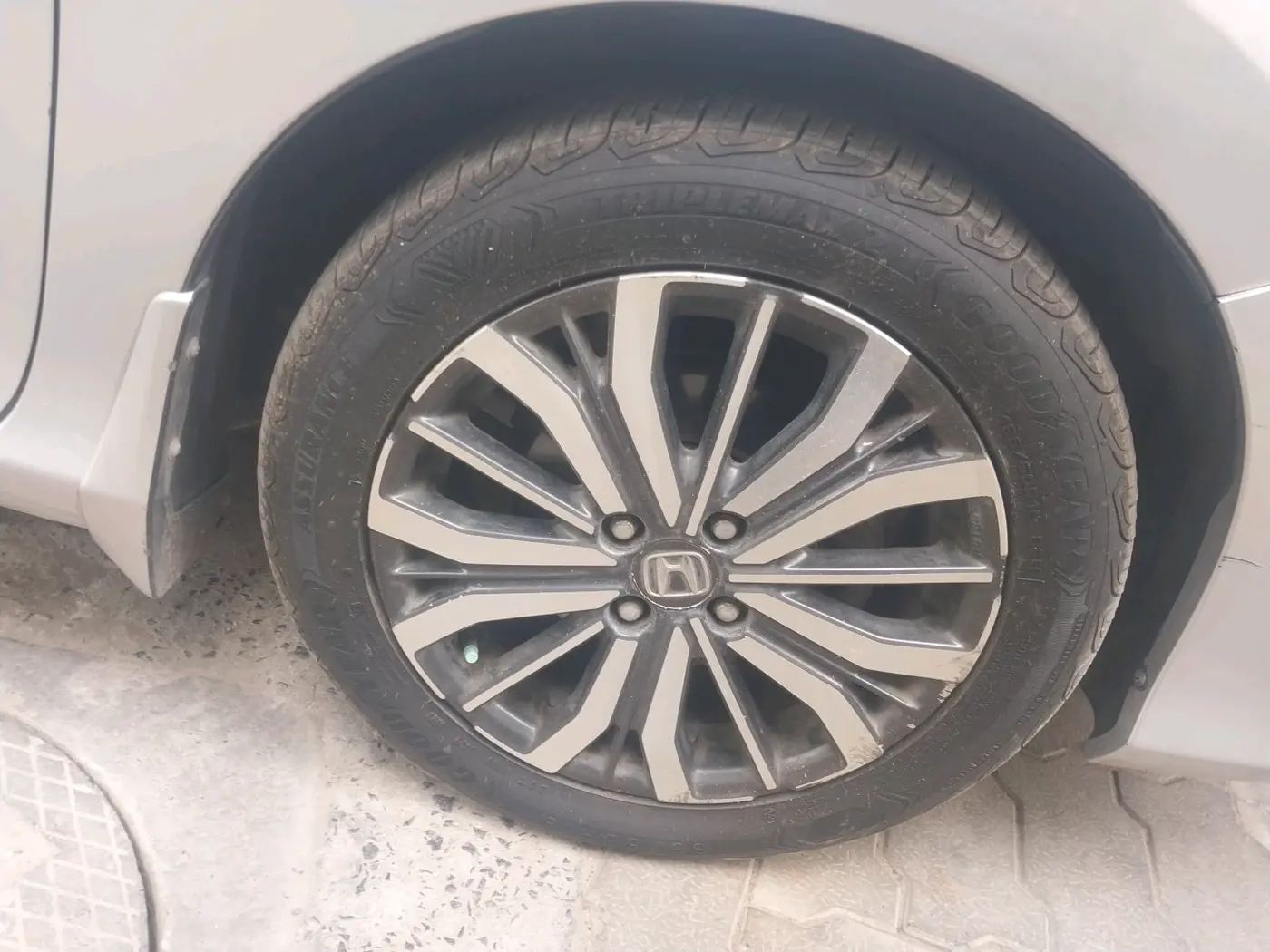 2018 Honda City 1.5L I-DTEC VX, Diesel, Manual, 1,01,037 km, tyre