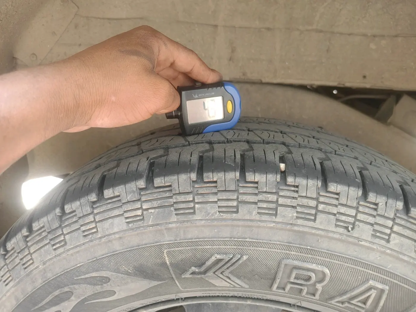 2019 Mahindra Bolero POWER PLUS SLX, Diesel, Manual, 1,22,129 km, tyre