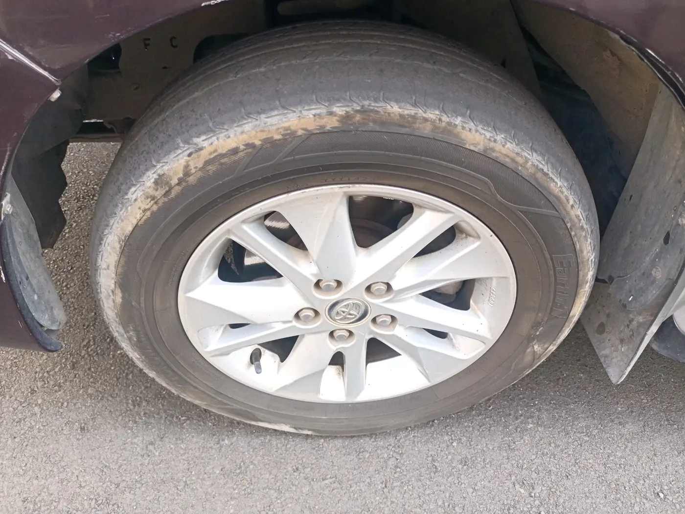 2018 Toyota Innova Crysta 2.8 GX AT 8 STR, Diesel, Automatic, 91,994 km, tyre