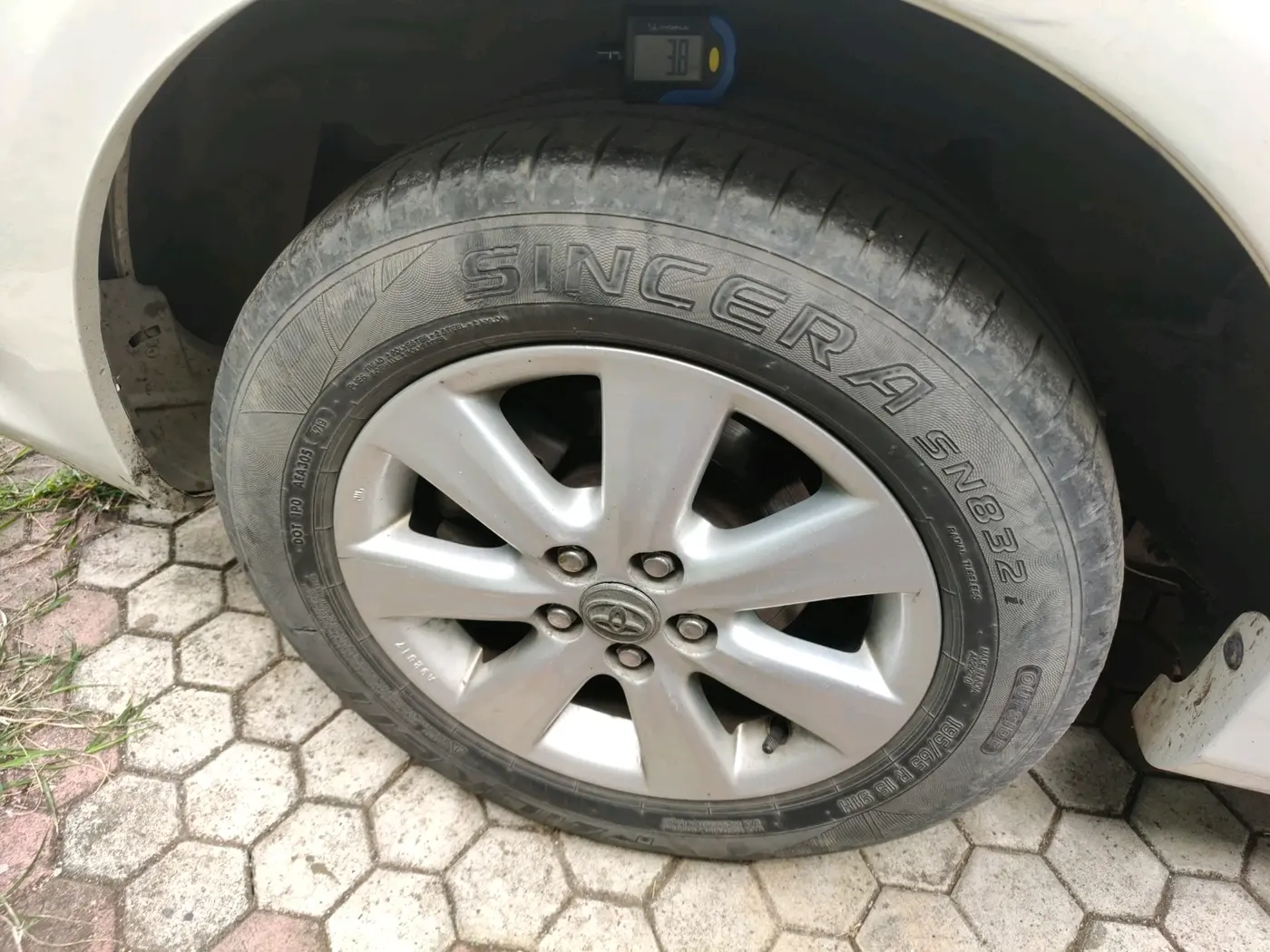 2012 Toyota Corolla Altis G DIESEL, Diesel, Manual, 2,62,385 km, tyre