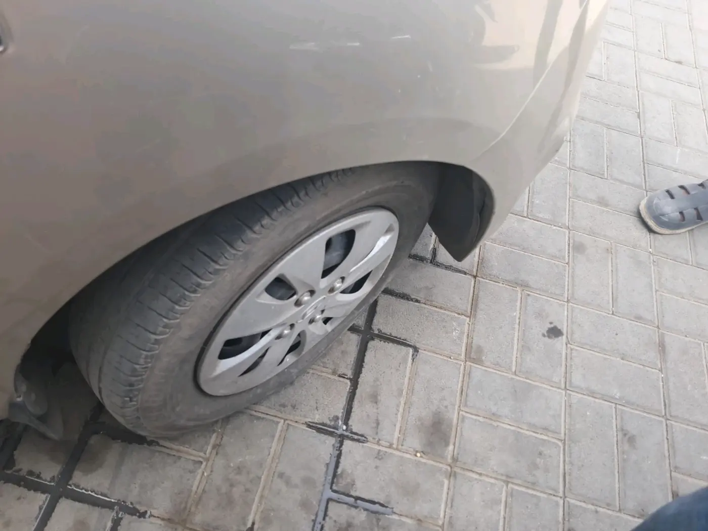 2012 Hyundai i10 SPORTZ 1.2, Petrol, Manual, 72,757 km, tyre