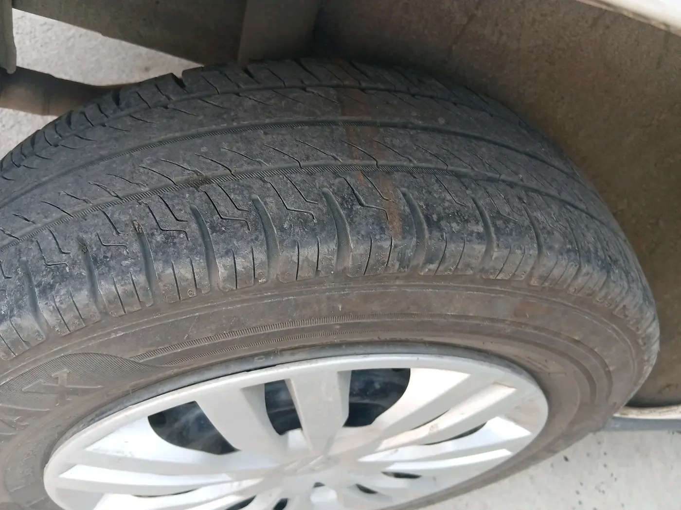 2022 Maruti S PRESSO VXI CNG, CNG, Manual, 83,912 km, tyre