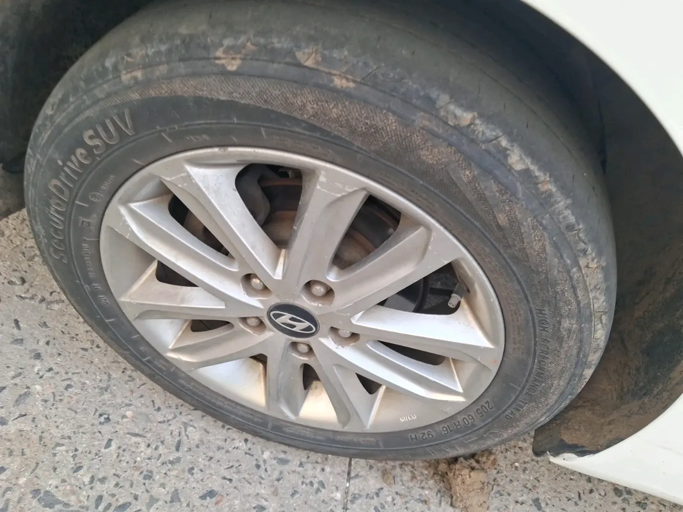 2015 Hyundai New Elantra 1.6 SX AT DIESEL, Diesel, Automatic, 95,649 km, tyre