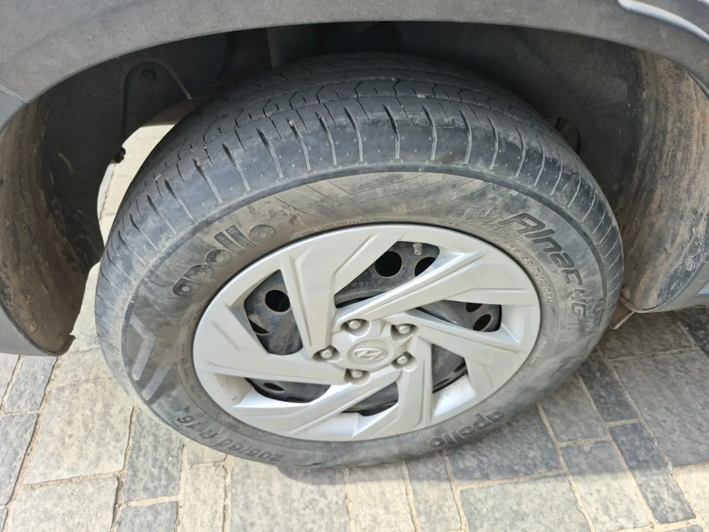 2022 Hyundai Creta E 1.5 PETROL, Petrol, Manual, 44,260 km, tyre