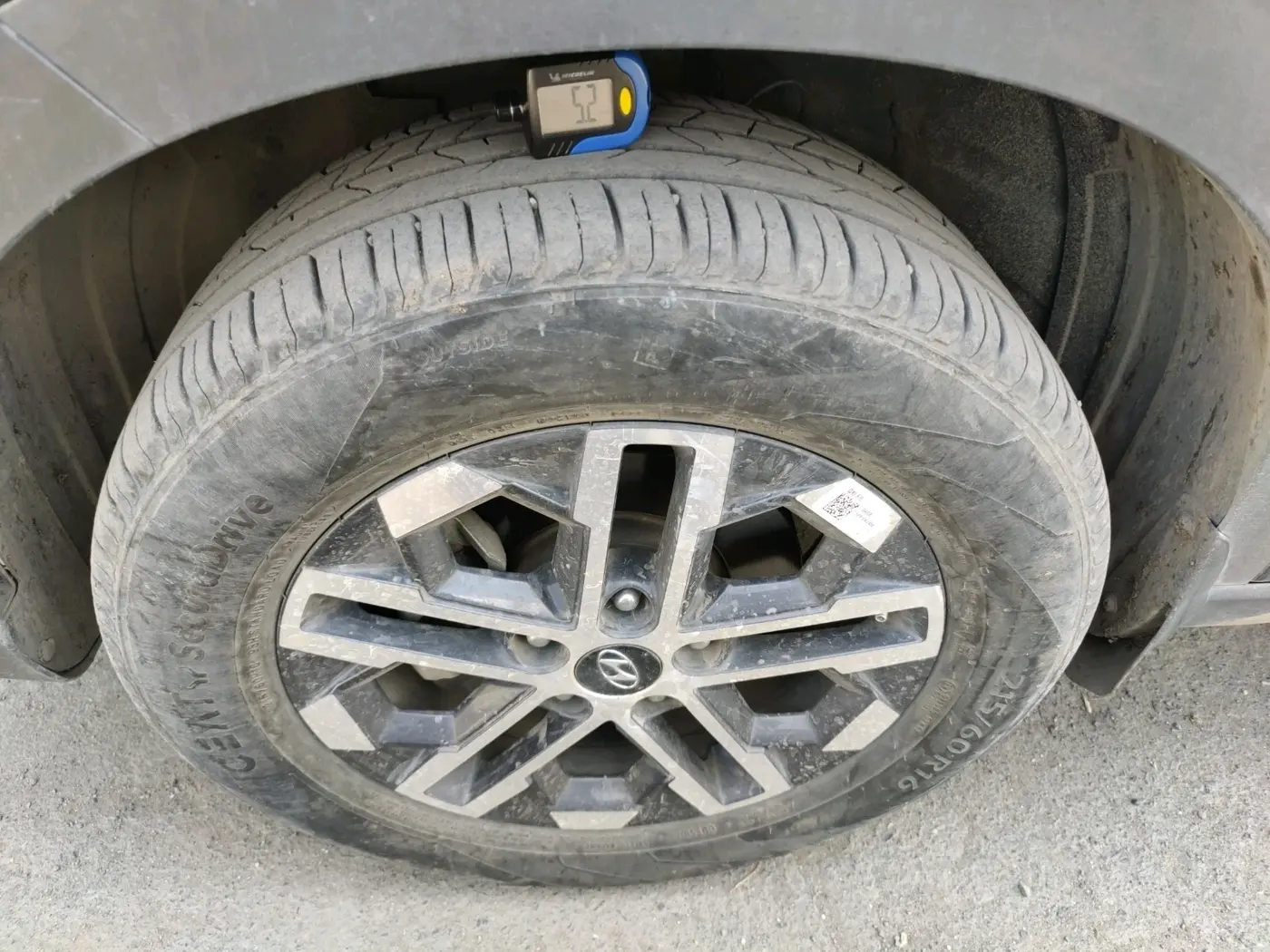 2024 Hyundai VENUE SX (O) 1.0 TURBO DCT, Petrol, Automatic, 27,148 km, tyre