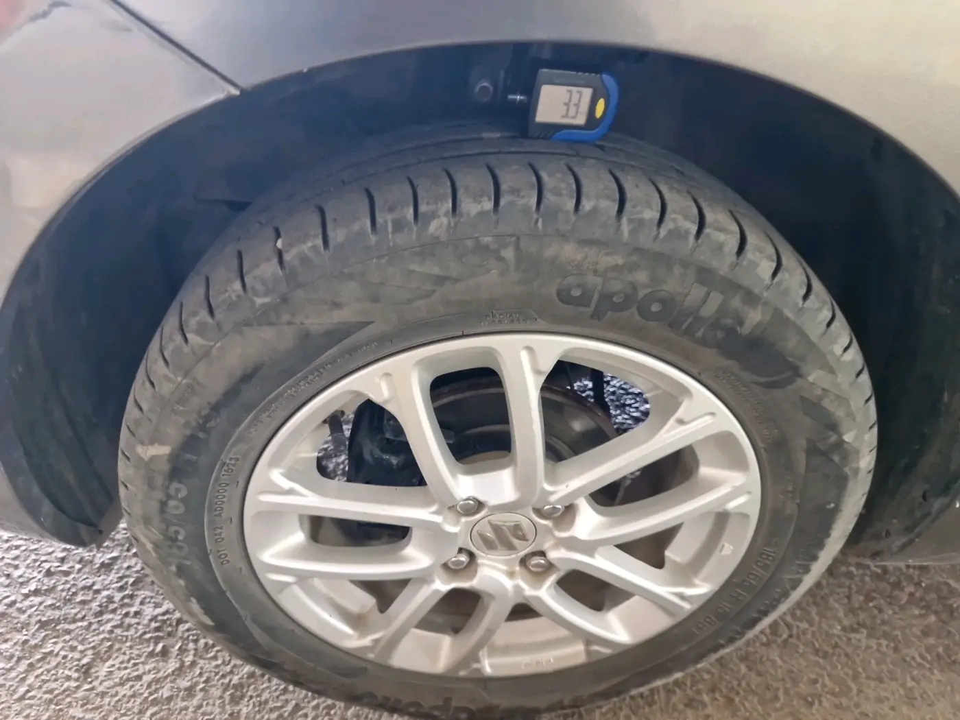 2020 Maruti Swift ZXI, Petrol, Manual, 81,801 km, tyre