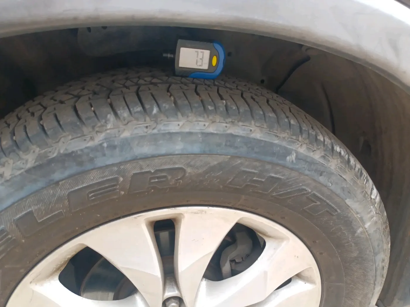 2013 Honda CRV 2.4L 2WD AT, CNG, Automatic, 1,25,236 km, tyre